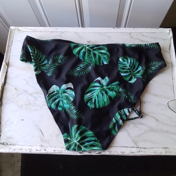 Temp Me Women's Swimming Suit Briefs - Picture 2 of 7